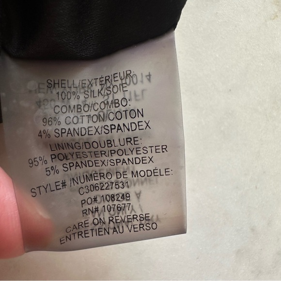 Alice + Olivia Christian Red Black Embroidered Silk Blazer geometric pattern M - Picture 10 of 14